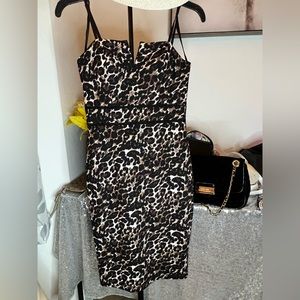 5 for $20 🌹 Stunning leopard print, pencil skirt dress Sz S